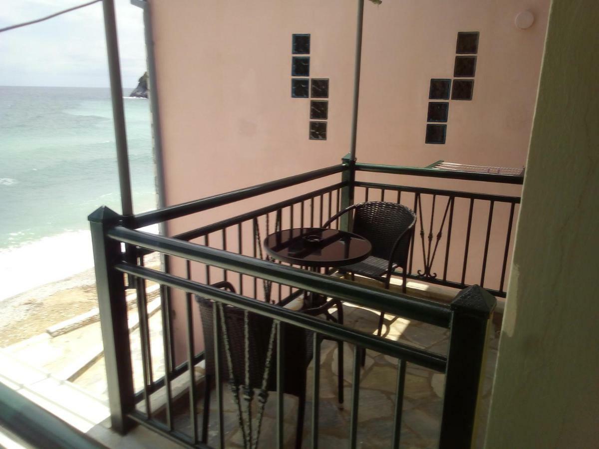 Nissaki Guesthouse Keramidhion Bagian luar foto